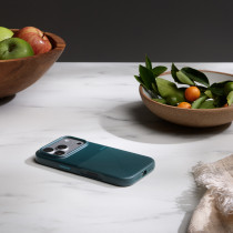 Чохол Beats iPhone 17 Pro Rugged Case with MagSafe and Camera Control Rocky Blue (MGJN4)